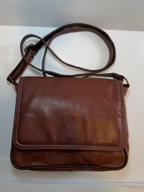Vera Pelle Brown Small Crossbody